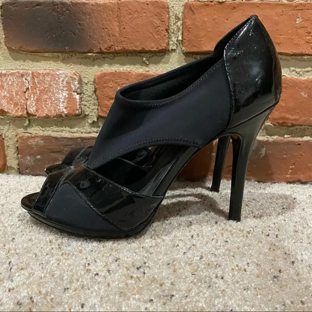 Donald J. Pliner leather black